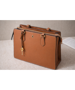 Γυναικείος χαρτοφύλακας-τσάντα Μ-632 Γυναικείος χαρτοφύλακας-τσάντα Μ-632